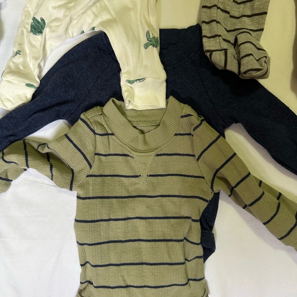 NB Carters Gerber Baby Clothing bundle with Stripes and Patterns - Picture 8 of 10